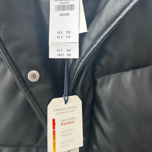 Abercrombie and fitch woman’s leather bomber - Picture 3 of 3